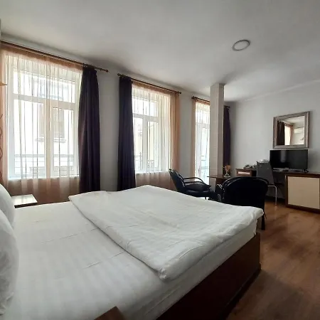 Tarnava - Oldtown House 호텔